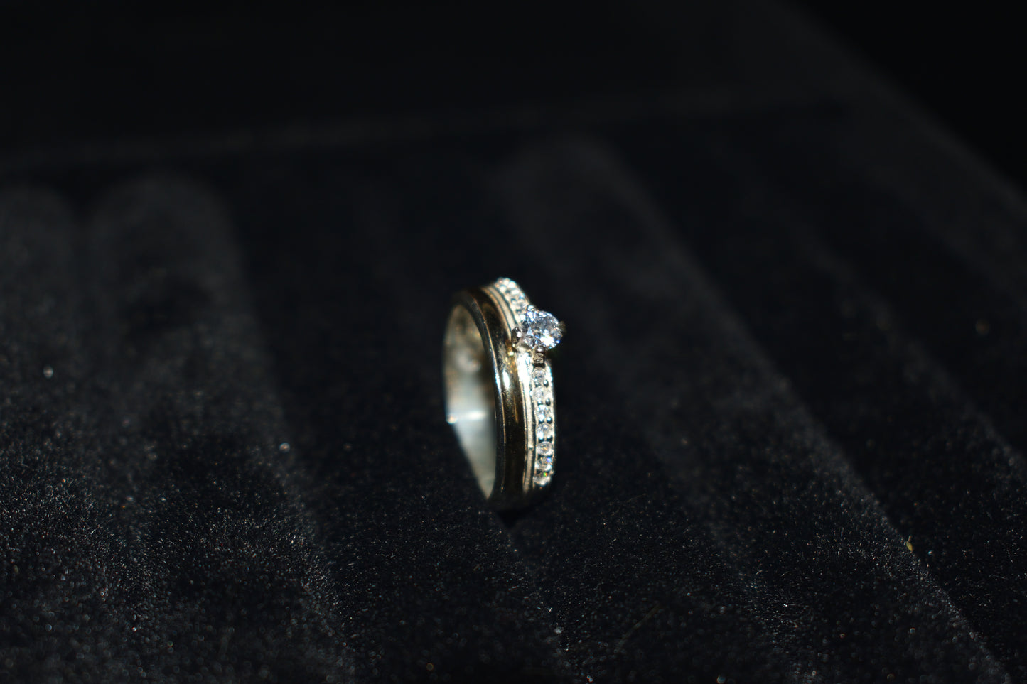 Anillo Solitario Baño en Oro S71